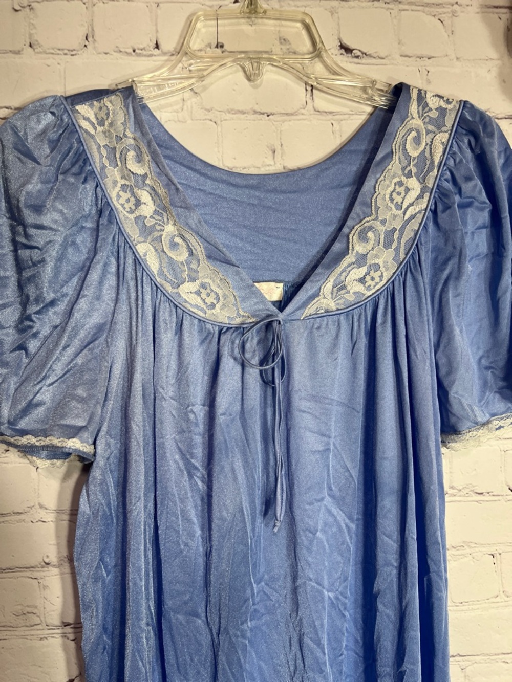 VTG Sans Souci lace trim gown and robe set - Picture 8 of 16